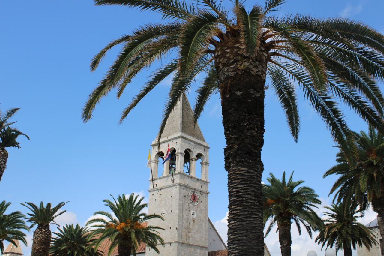 Apartments Villa Macola Trogir Exterior photo
