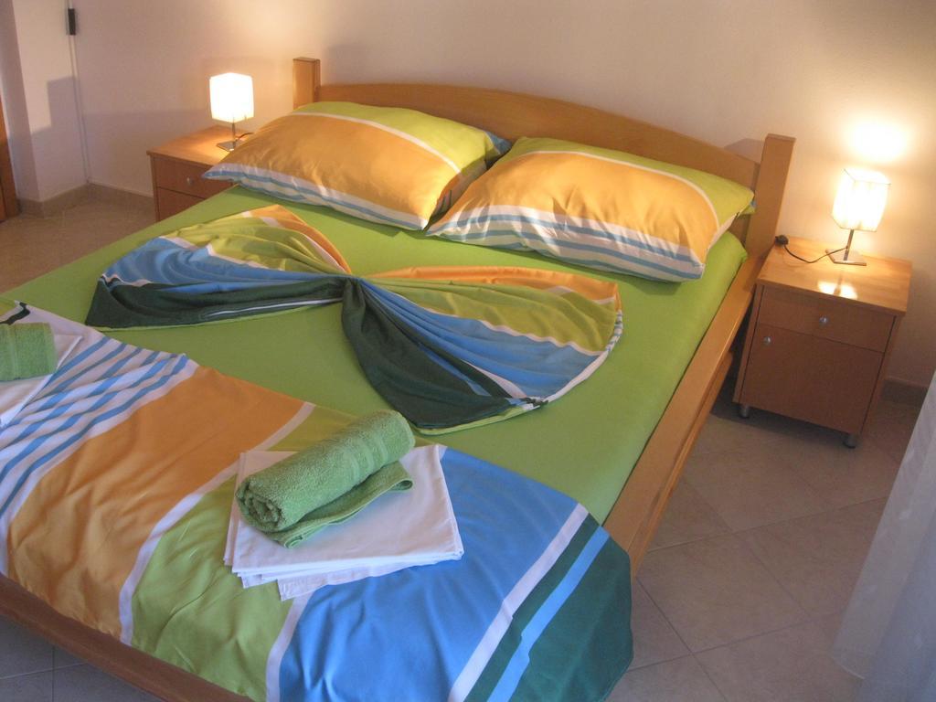 Apartments Villa Macola Trogir Exterior photo