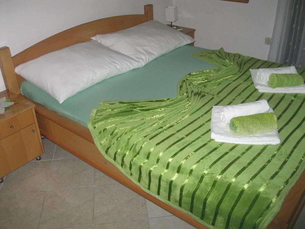 Apartments Villa Macola Trogir Exterior photo