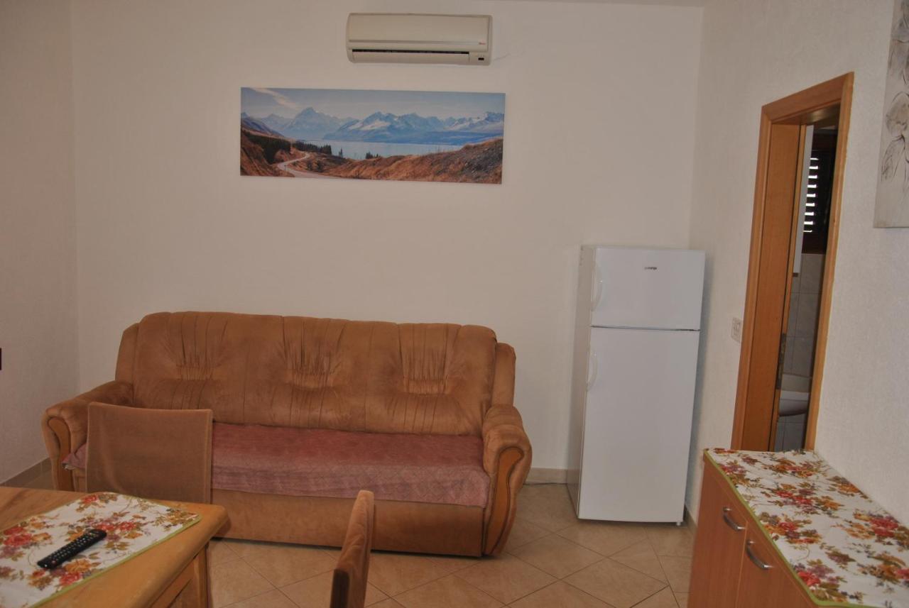Apartments Villa Macola Trogir Exterior photo